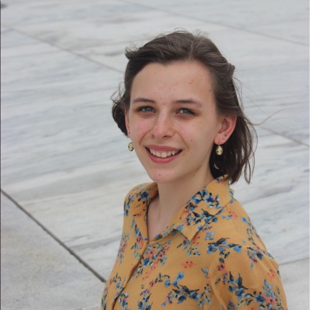 Meet your Posher, Claire